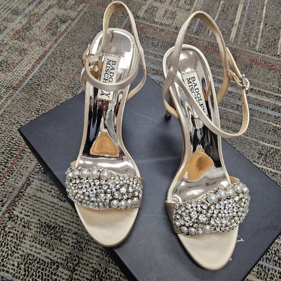 Badgley Mischka Shoes Badgley Mischka Womens Odelia